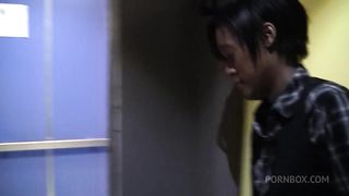 EBONY TOUGHIE CHARLIE NINJA AND GIRLY LOLA FOXX FILL TWATS WITH TONGUE