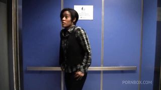 EBONY TOUGHIE CHARLIE NINJA AND GIRLY LOLA FOXX FILL TWATS WITH TONGUE