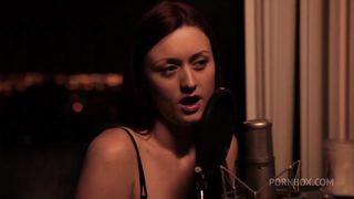 ANNABELLE LEE, KARLIE MONTANA AND SAMANTHA RYAN HAVE AN OUTDOOR LESBIAN TRIO