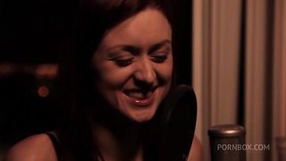 GEORGIA JONES AND SHYLA JENNINGS HAVE HOT LESBIAN SEX ON THE COUCH