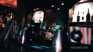 Benny Green comes for the first time to the swingers club to get her ass destroyed by Luca Ferrero