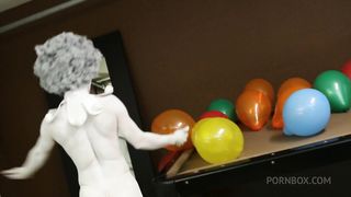 CLOWN TIA ROSE PLAYING WITH BALLOONS - AEN EXTREME AMATEUR COLLECTION