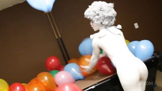 CLOWN TIA ROSE PLAYING WITH BALLOONS - AEN EXTREME AMATEUR COLLECTION