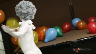 CLOWN TIA ROSE PLAYING WITH BALLOONS - AEN EXTREME AMATEUR COLLECTION